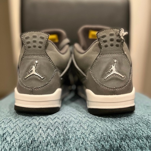 Jordan 4 Cool Greys - Picture 2 of 4